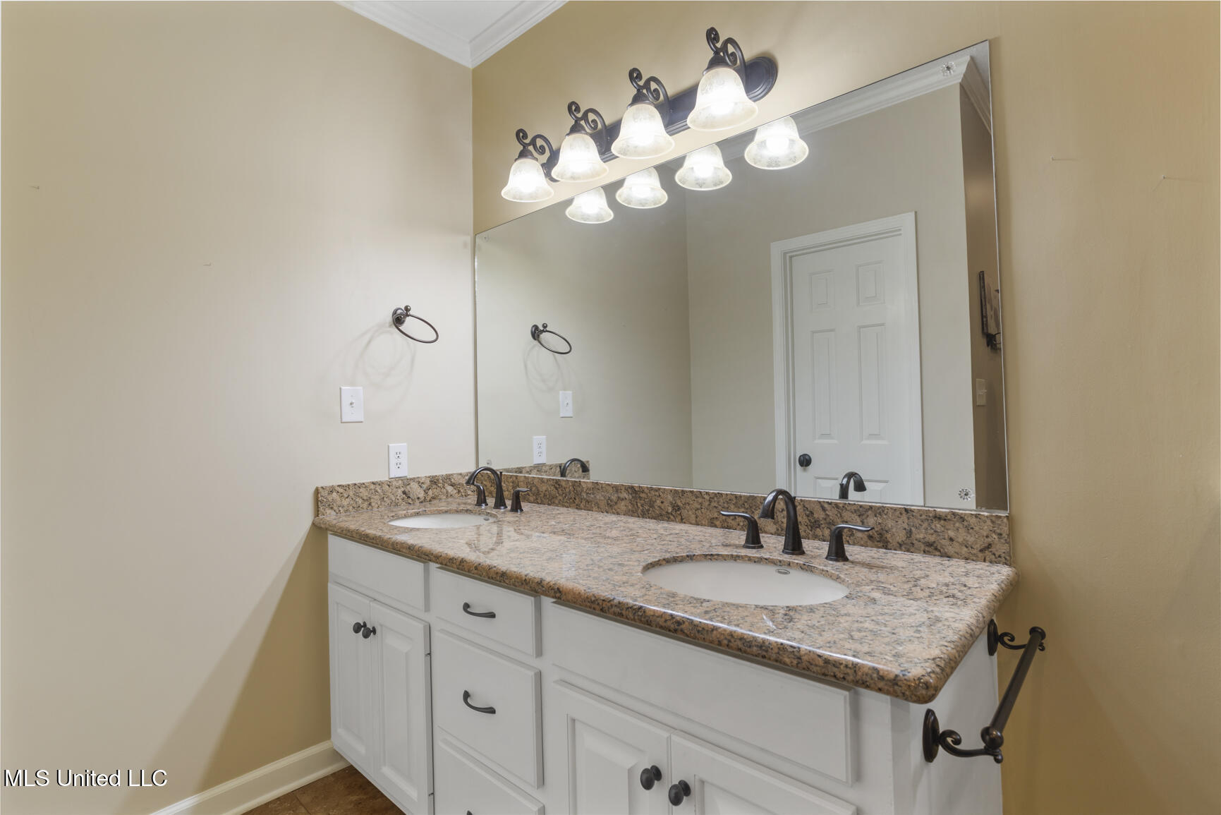 1629 Kimbell Road Terry, MS 39170 - Photo 28 of 47 Double Granite vanities