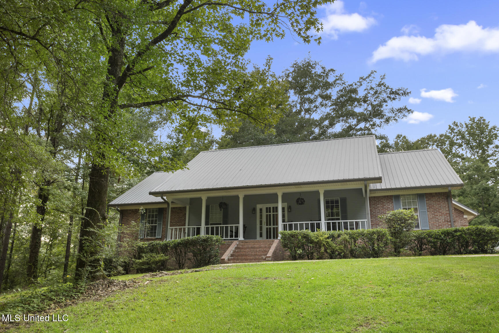1629 Kimbell Road Terry, MS 39170 - Photo 6 of 47 Stately Home with Inviting Front Porch