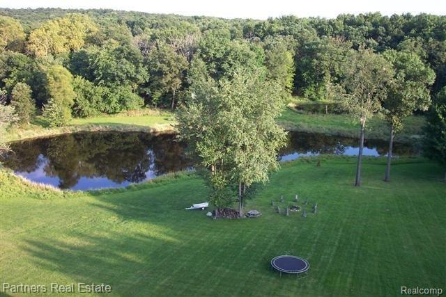 2700 East Coon Lake Road Howell, MI 48843 - Photo 20 of 23 2 Acre Pond