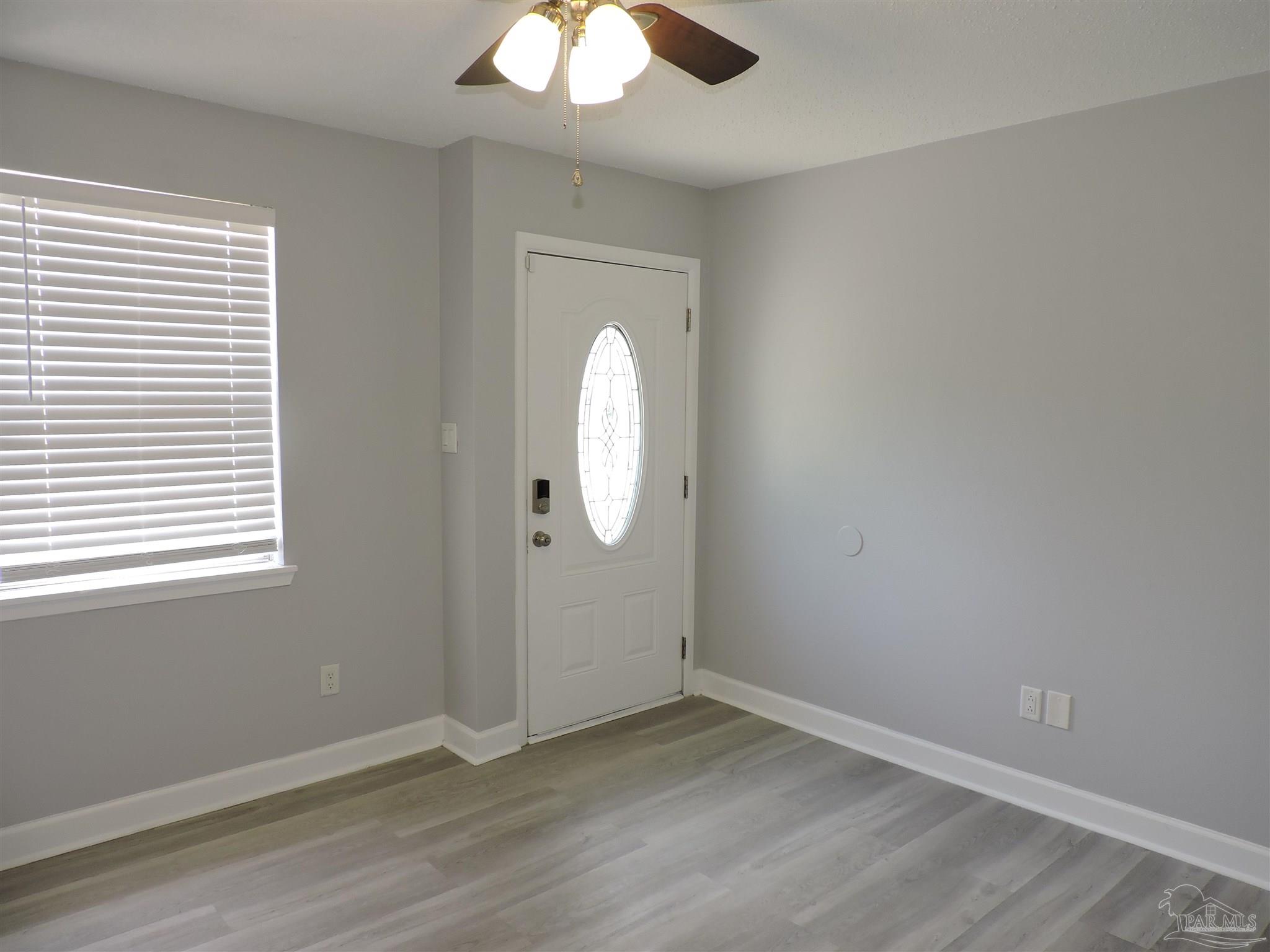 346 Quigley Road Pensacola, FL 32506 - Photo 2 of 24