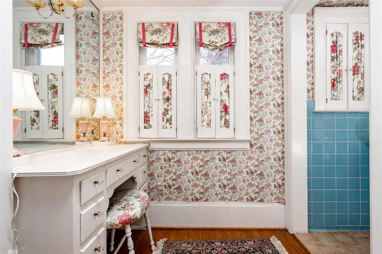 1004 Audubon Road Grosse Pointe, MI 48230 - Photo 38 of 53 1st Floor Power Room