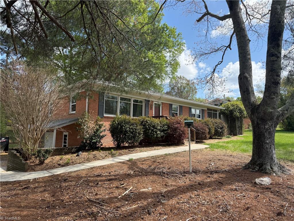 3412 Pine Valley Road High Point, NC 27265 - Photo 2 of 26
