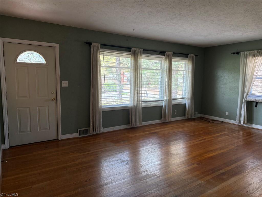 3412 Pine Valley Road High Point, NC 27265 - Photo 4 of 26