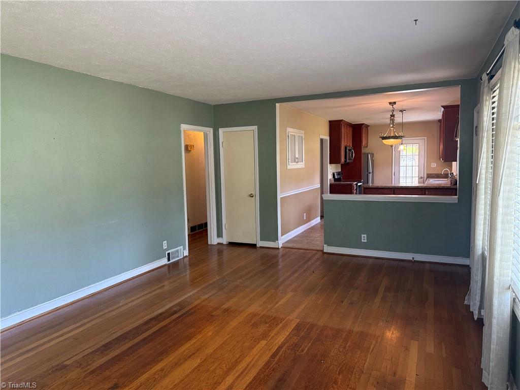 3412 Pine Valley Road High Point, NC 27265 - Photo 5 of 26