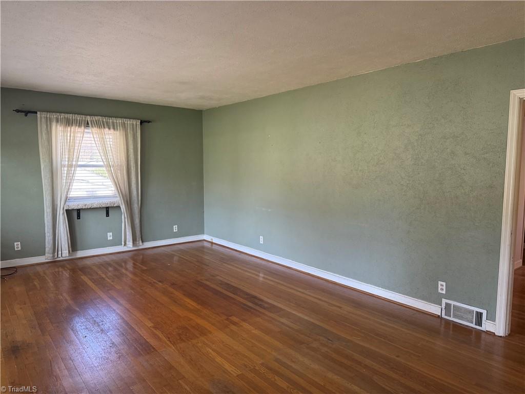 3412 Pine Valley Road High Point, NC 27265 - Photo 6 of 26