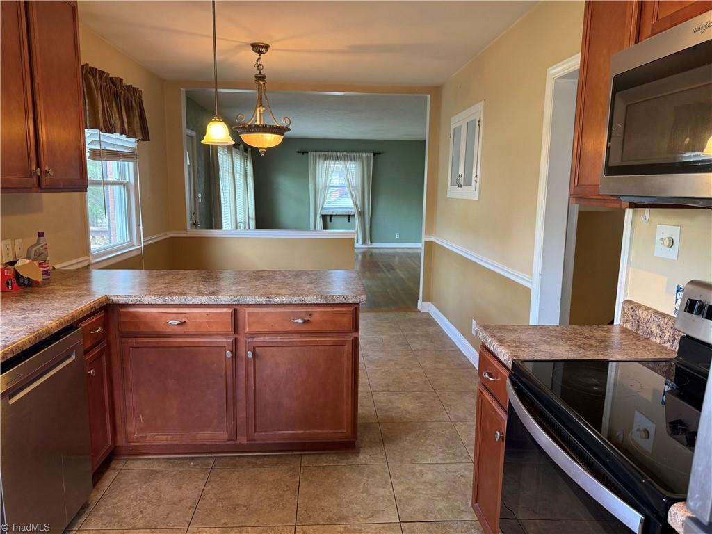 3412 Pine Valley Road High Point, NC 27265 - Photo 9 of 26