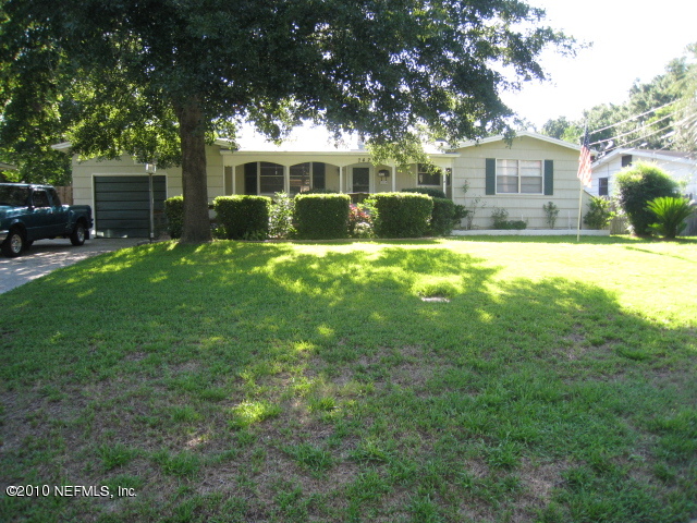 7425 Hennessy Road Jacksonville, FL 32244 - Photo 1 of 1 Front View