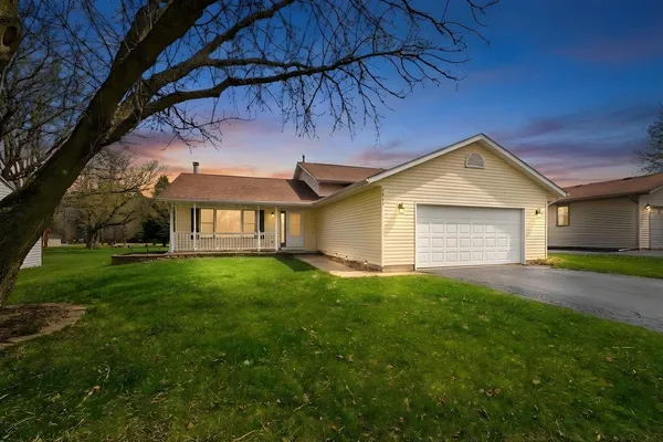 $260,000 | 2211 Candlewick Drive Southeast, Poplar Grove, IL 61065