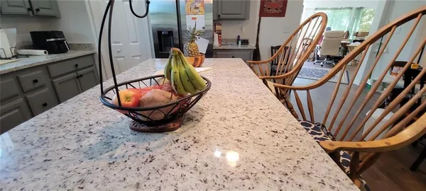 $2,000 | 416 West Howry Avenue, Deland, FL 32720