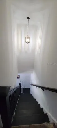 $2,000 | 416 West Howry Avenue, Deland, FL 32720