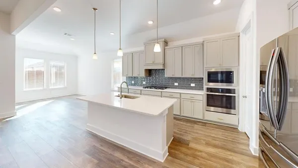 $2,950 | 1908 Briar Hl Drive, Denton, TX 76207