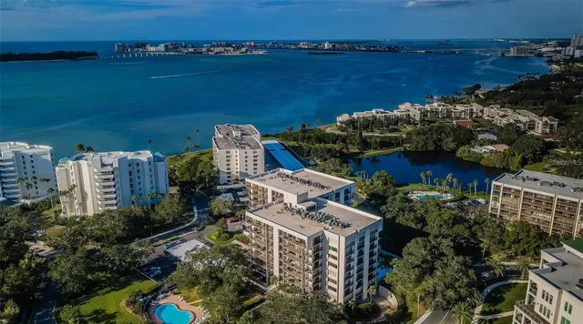 $5,500 | 150 Belleview Boulevard, Unit 403, Belleair, FL 33756