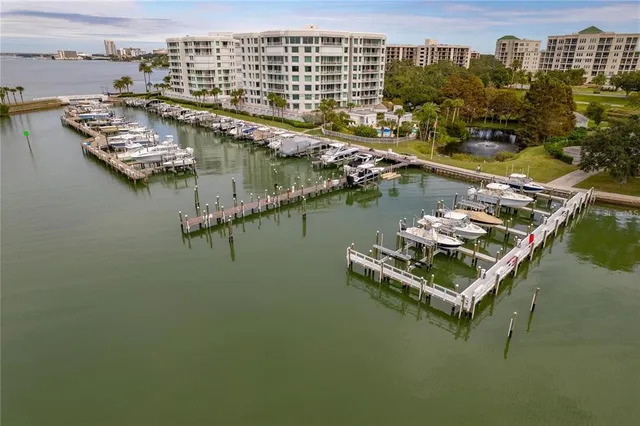 $5,500 | 150 Belleview Boulevard, Unit 403, Belleair, FL 33756