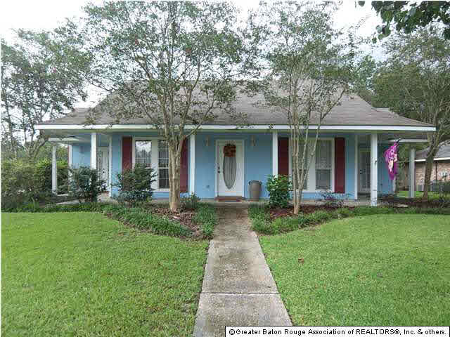 1958 Michel Delving Road Baton Rouge, LA 70810 - Photo 1 of 12