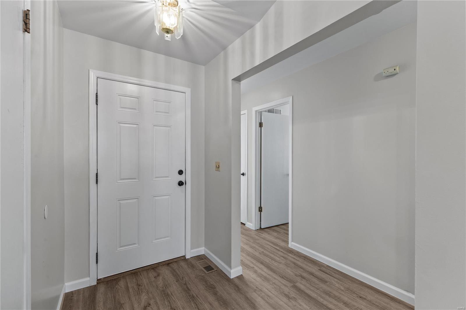 1840 Strawberry Ridge Drive Ballwin, MO 63021 - Photo 2 of 28 Gallery Image 2