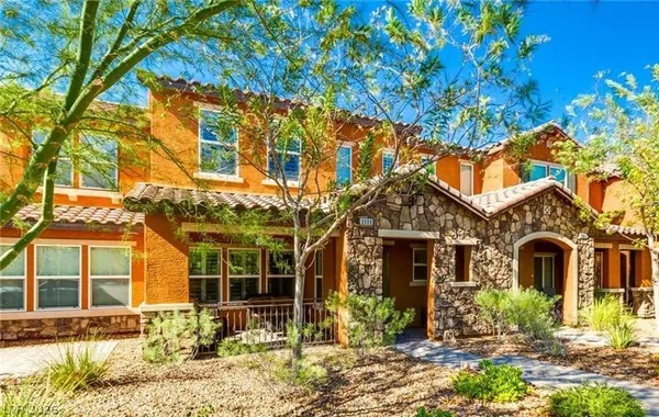 $2,070 | 3008 Bicentennial Parkway, Henderson, NV 89044