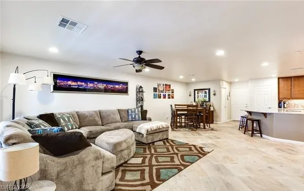 $2,070 | 3008 Bicentennial Parkway, Henderson, NV 89044