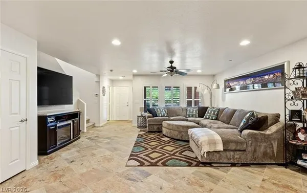 $2,070 | 3008 Bicentennial Parkway, Henderson, NV 89044