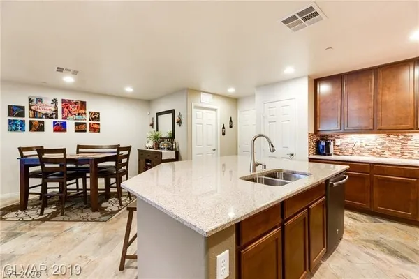 $2,070 | 3008 Bicentennial Parkway, Henderson, NV 89044