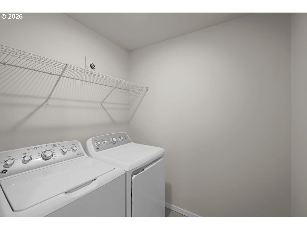 448 Southwest 32nd Street Battle Ground, WA 98604 - Photo 14 of 15 a utility room with dryer and washer