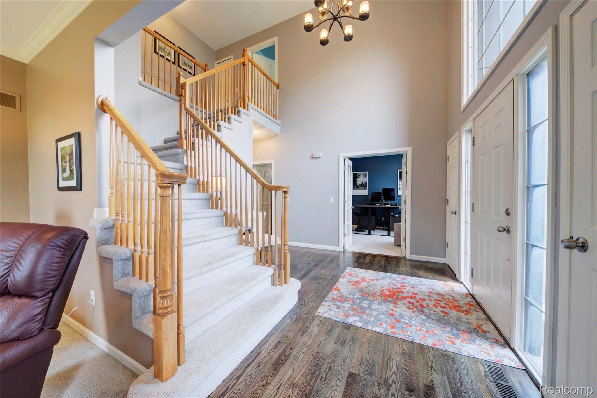 6649 Kennesaw Road Canton, MI 48187 - Photo 5 of 61 5 Foyer.jpg