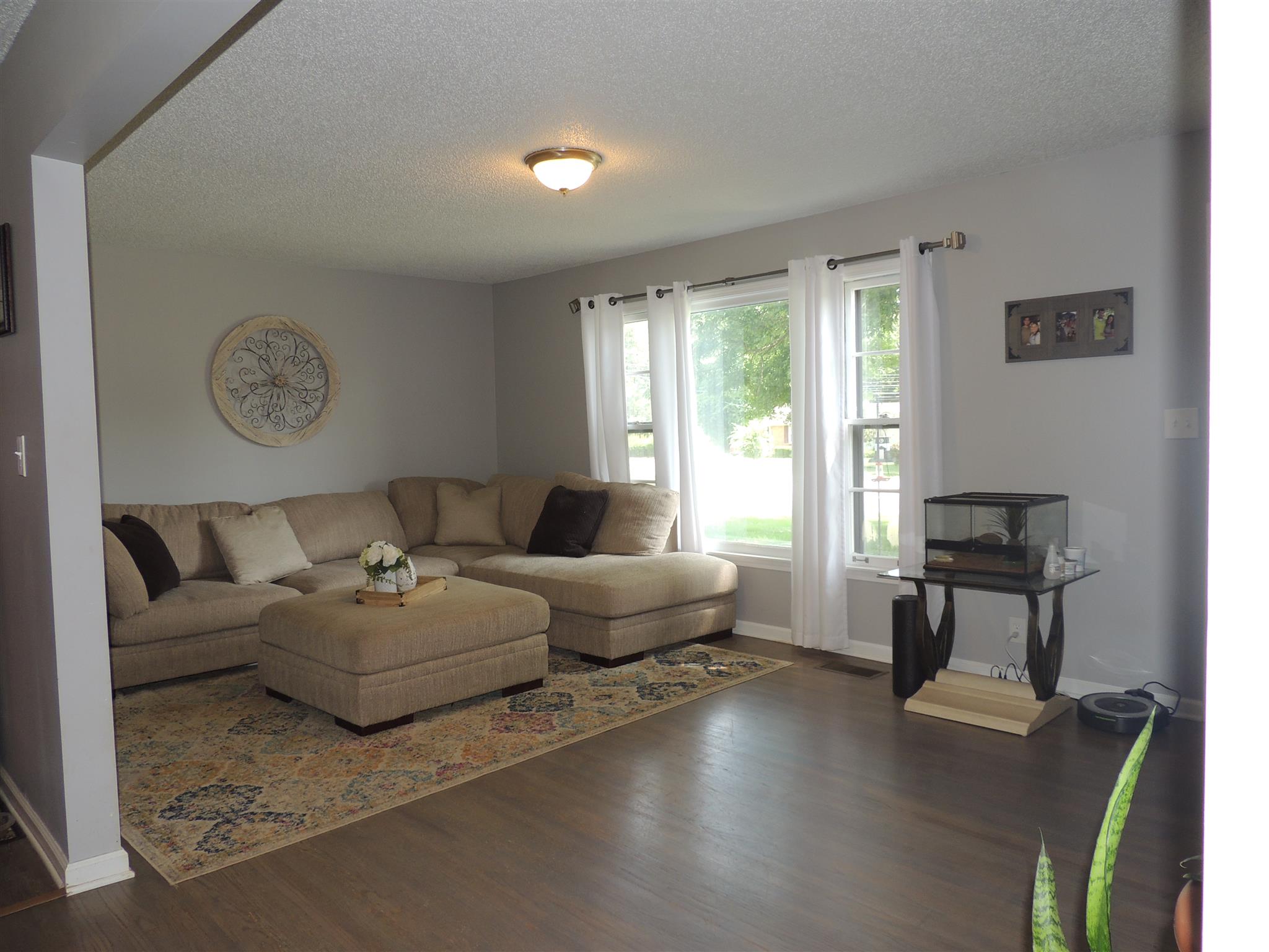 318 Notgrass Road Clarksville, TN 37042 - Photo 9 of 27 a living room with furniture and a window
