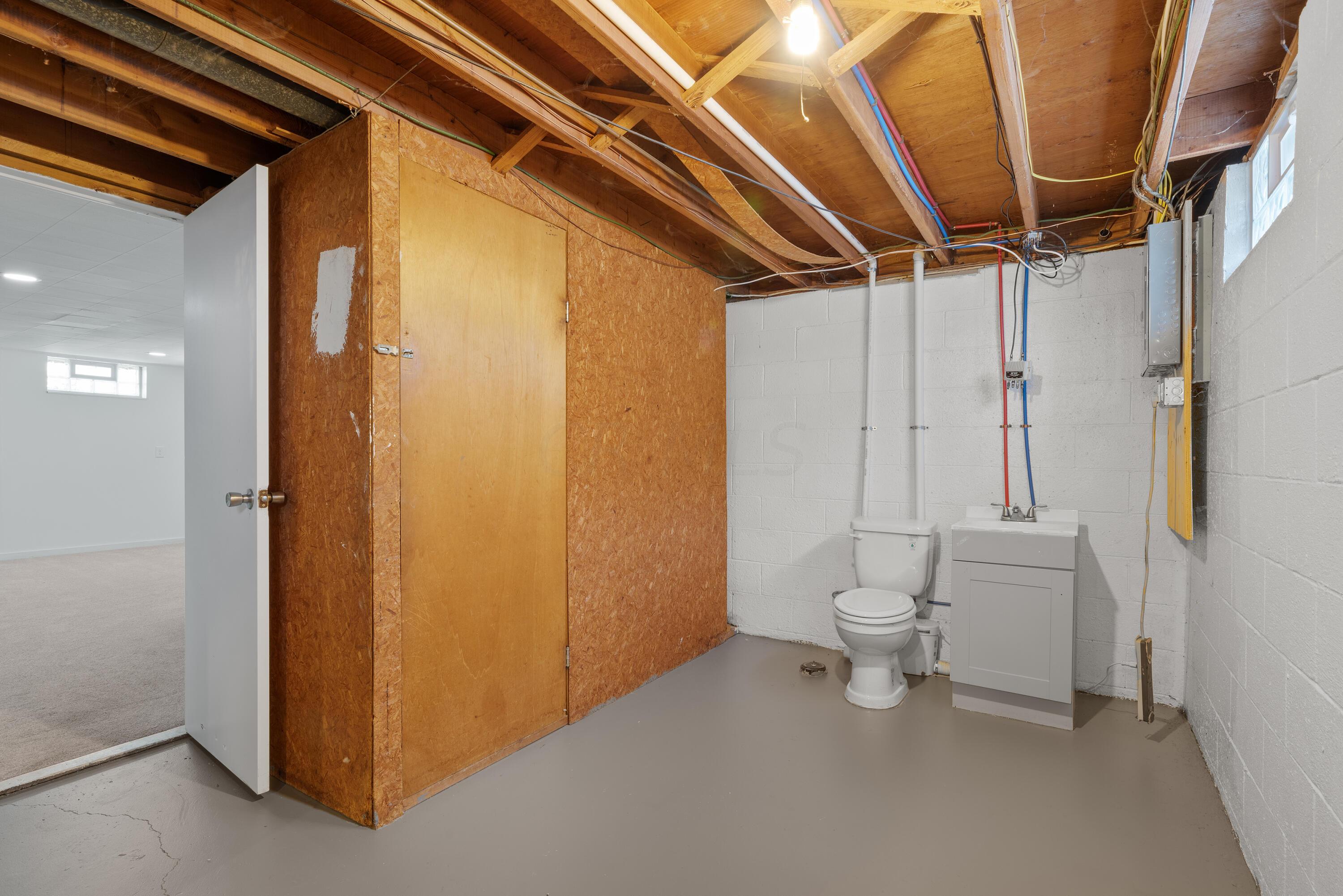 1509 Moler Road Columbus, OH 43207 - Photo 32 of 43 1/2 Bath Basement