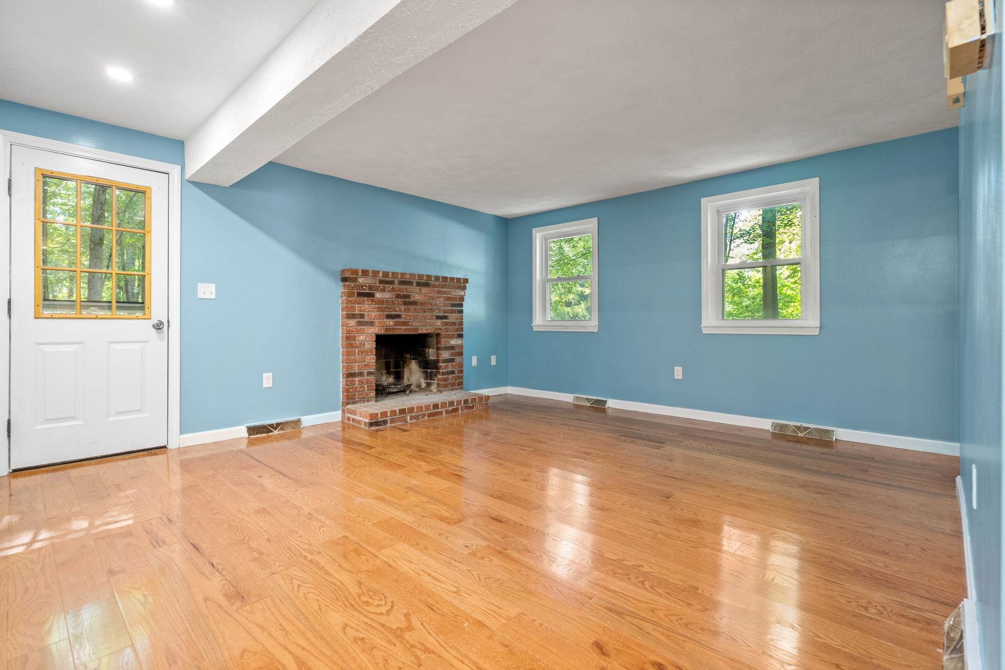 21 Alyssa Drive Derry, NH 03038 - Photo 16 of 36