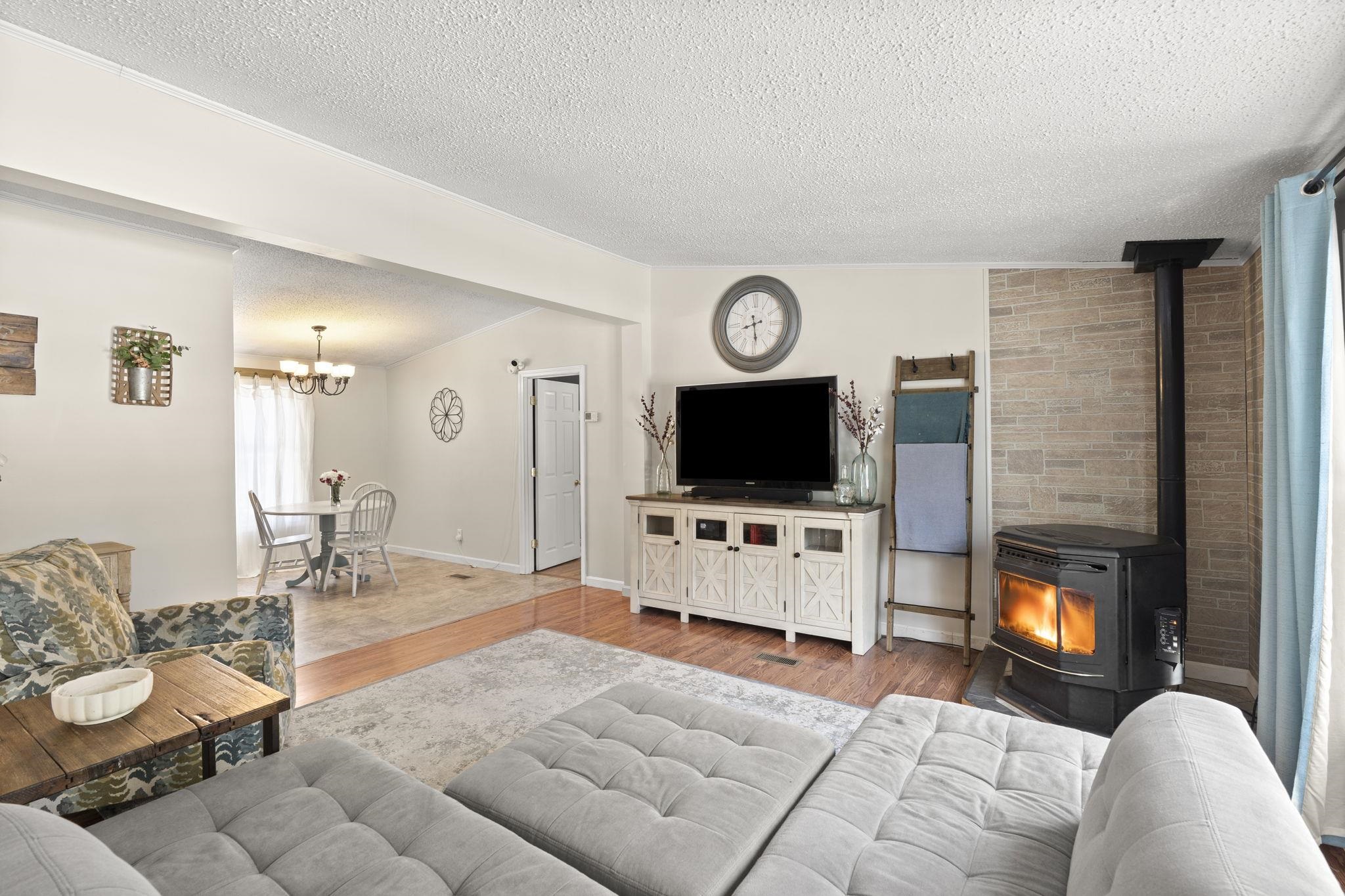 253 Ash Swamp Road Newmarket, NH 03857 - Photo 5 of 10 Gallery Image 5