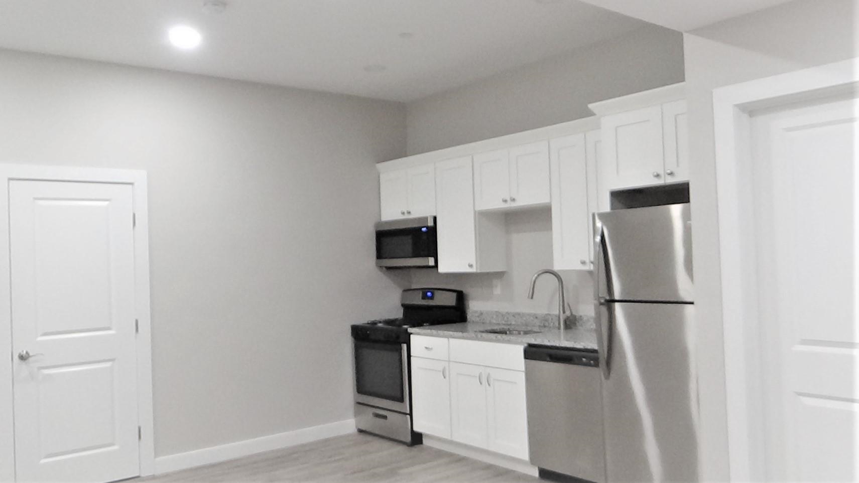 62 Lowell Street, Unit 7 Manchester, NH 03101 - Photo 3 of 8