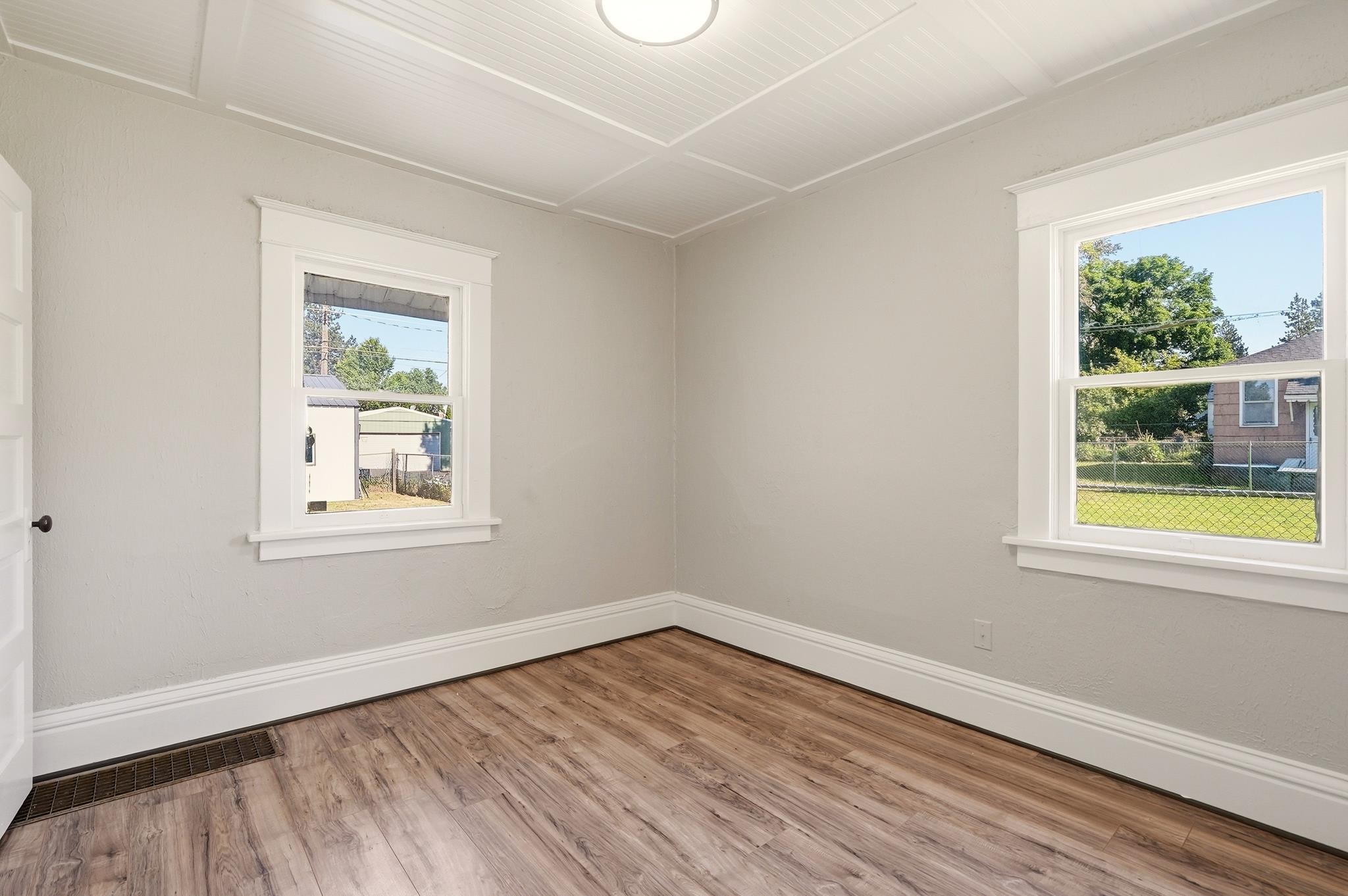 4811 North Walnut Street Spokane, WA 99205 - Photo 8 of 10