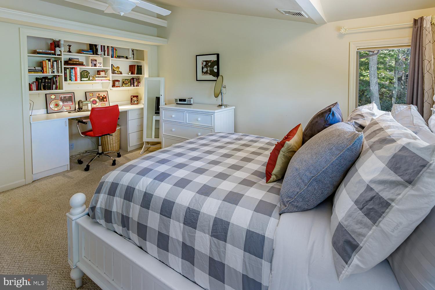 117 Stokes Road Medford Lakes, NJ 08055 - Photo 21 of 72 Bedroom 2 with built ins