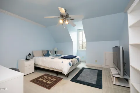 $1,200,000 | 113 Bolinwood Drive, Chapel Hill, NC 27514