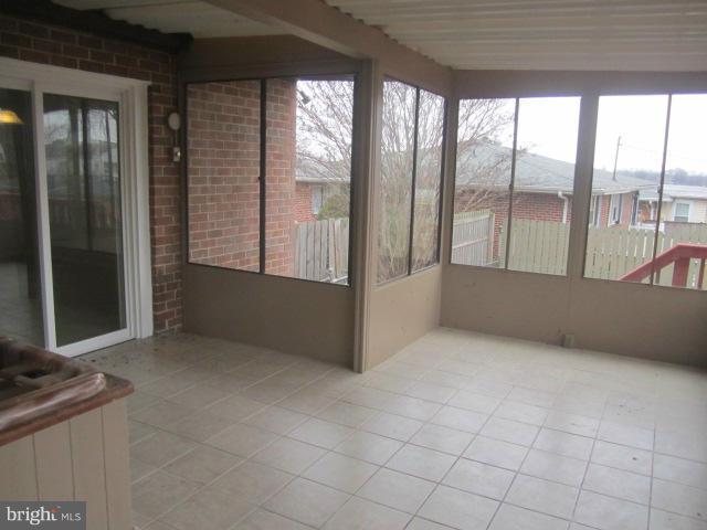 1228 Berkwood Road Baltimore, MD 21237 - Photo 11 of 26 Sunroom