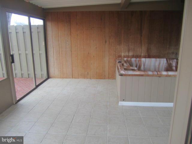 1228 Berkwood Road Baltimore, MD 21237 - Photo 12 of 26 Sunroom