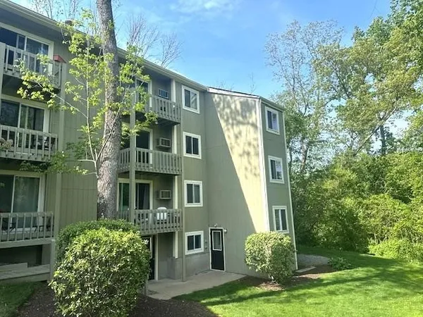 $275,000 | 400 New River Road, Unit 311, Lincoln, RI 02838