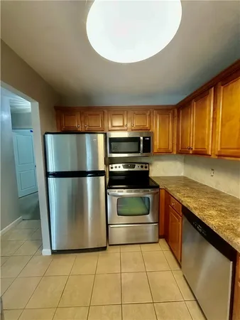 $275,000 | 400 New River Road, Unit 311, Lincoln, RI 02838