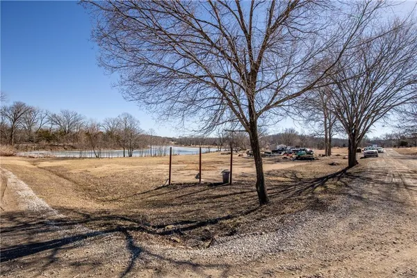$5,000 | 50 North Lakeview Drive, Pleasanton, KS 66075