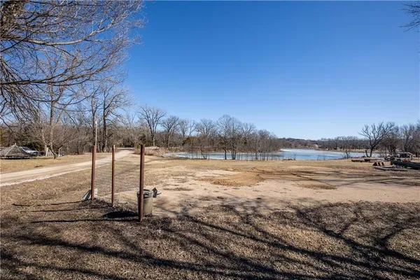 $5,000 | 50 North Lakeview Drive, Pleasanton, KS 66075