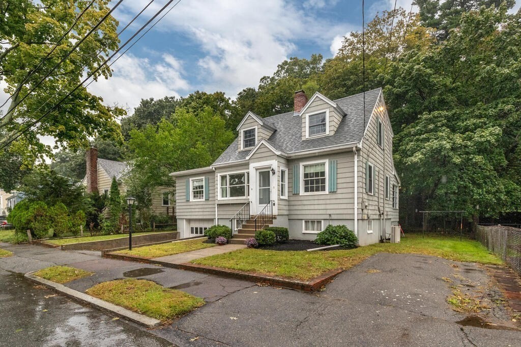 8 Crosby Road Wakefield, MA 01880 - Photo 3 of 33 Gallery Image 3
