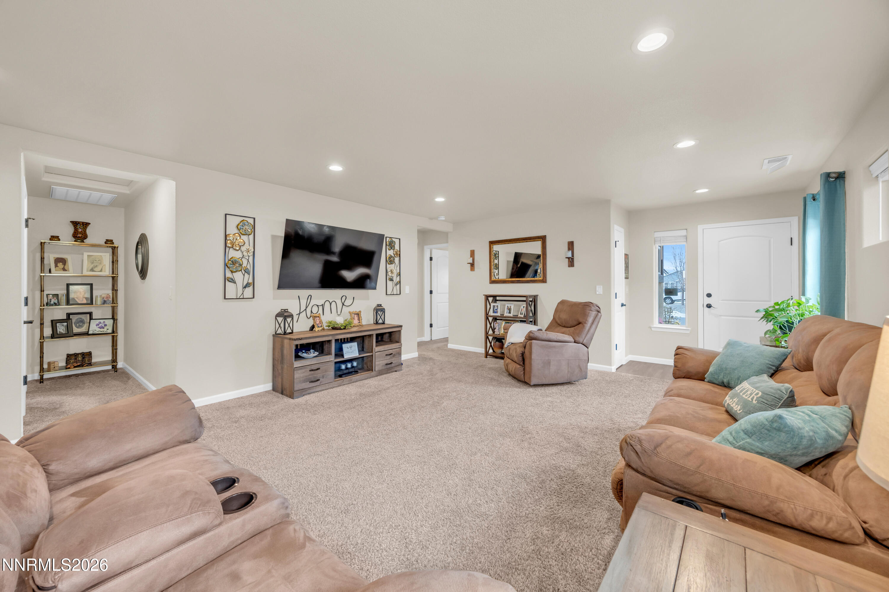 2552 Ladera Drive Fallon, NV 89406 - Photo 5 of 34 2552-Ladera-Home-Photo-20-6117