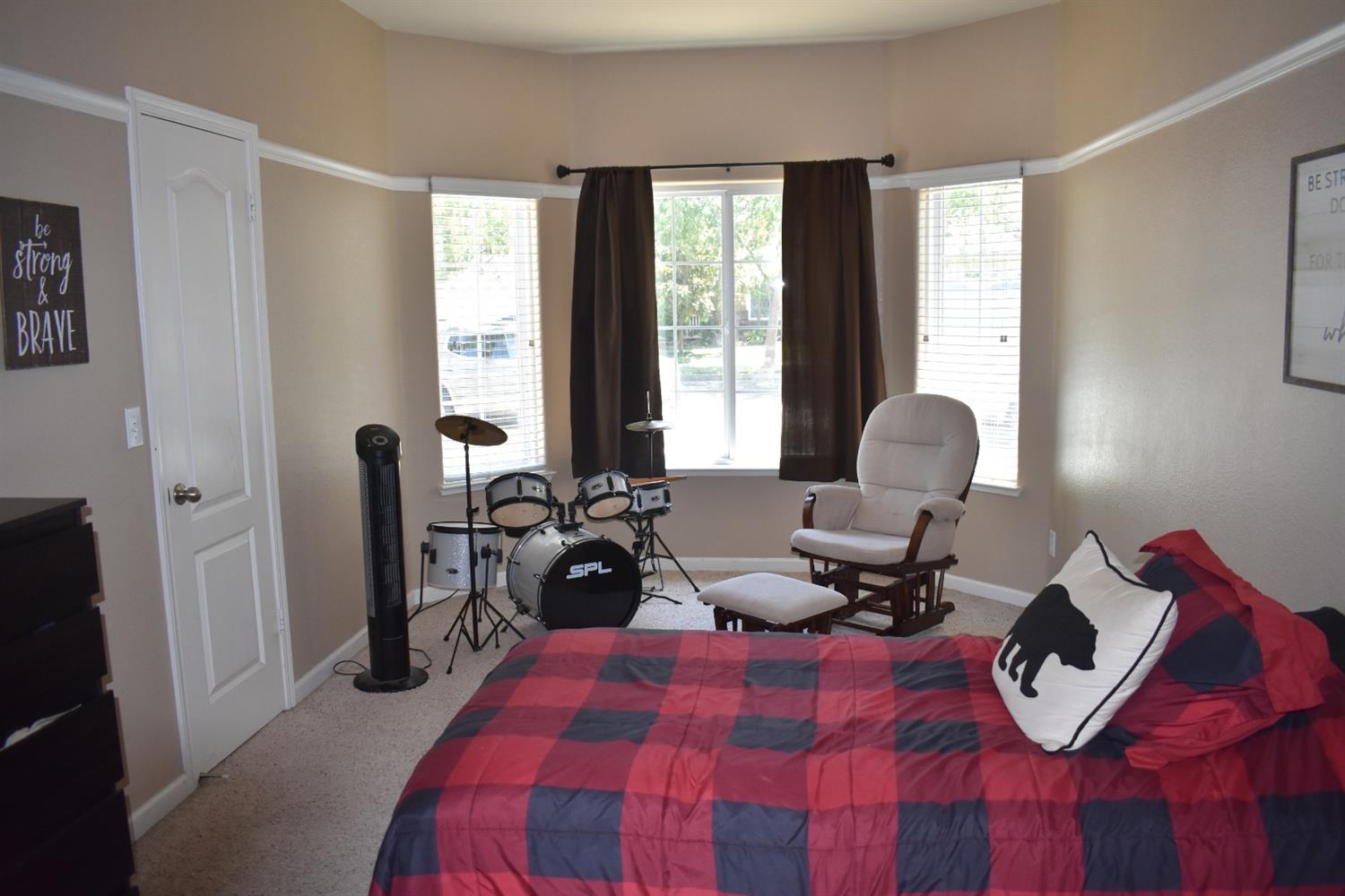 278 East Gibson Avenue Reedley, CA 93654 - Photo 17 of 28 Gallery Image 17
