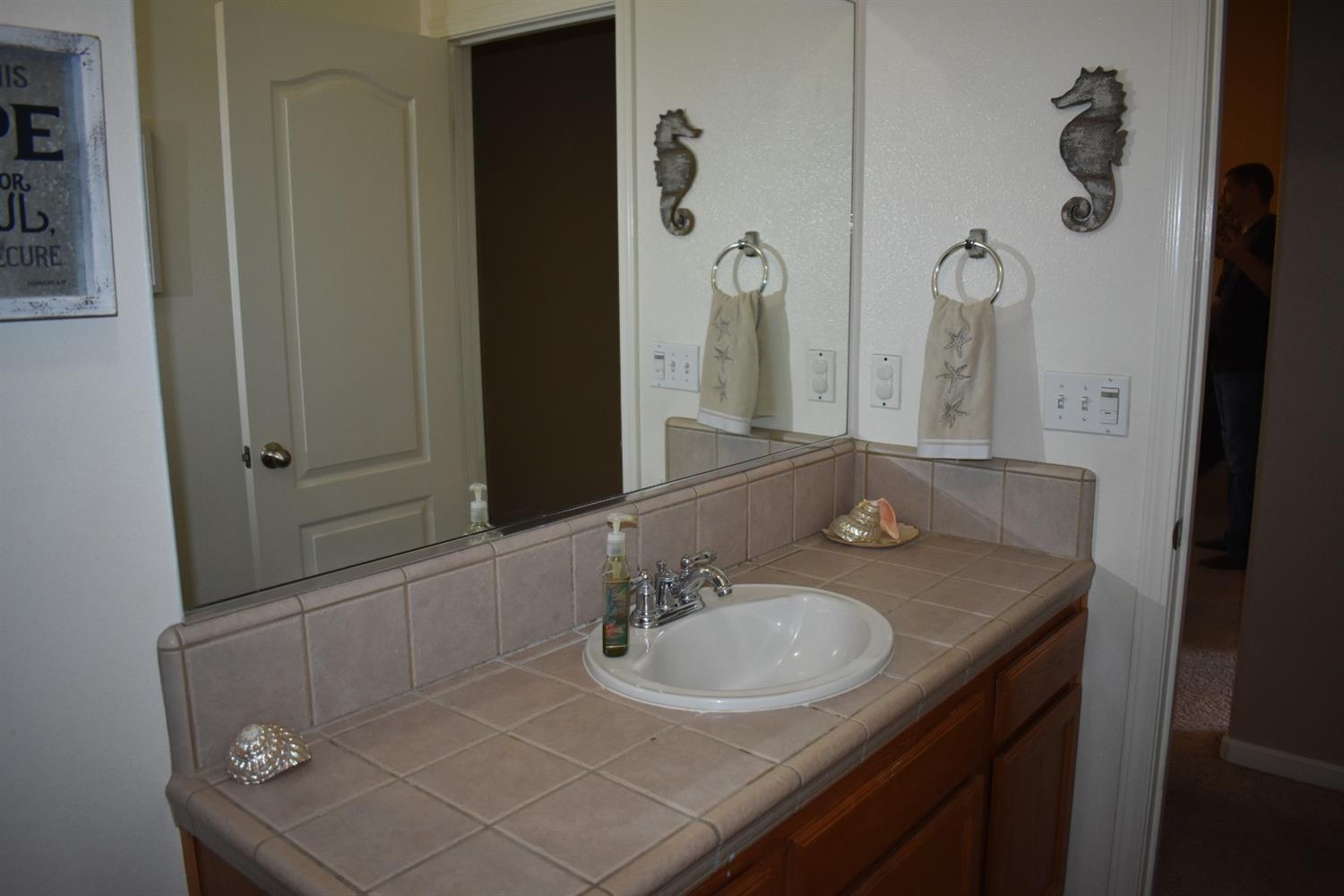 278 East Gibson Avenue Reedley, CA 93654 - Photo 19 of 28 Gallery Image 19