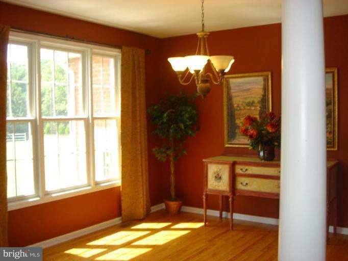 44622 Three Coves Road Hollywood, MD 20636 - Photo 4 of 19 Dining Room #2