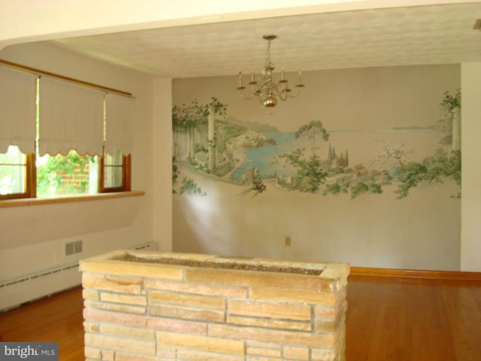 5100 Wheeler Road Temple Hills, MD 20748 - Photo 4 of 22 FORMAL DINING ROOM