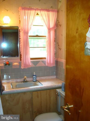 5100 Wheeler Road Temple Hills, MD 20748 - Photo 6 of 22 Bath