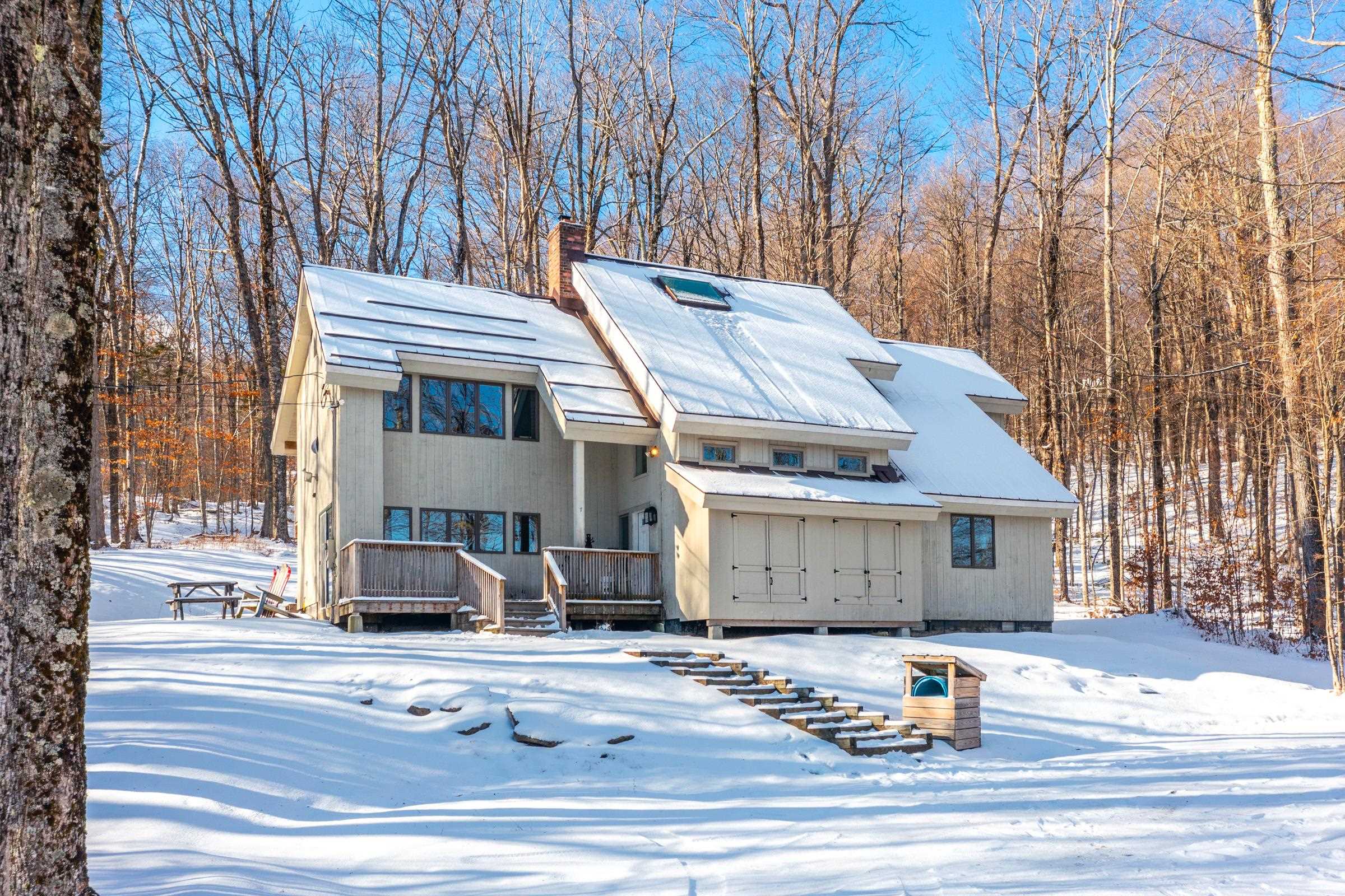 7 Roundtree Road Winhall, VT 05340 - Photo 3 of 41