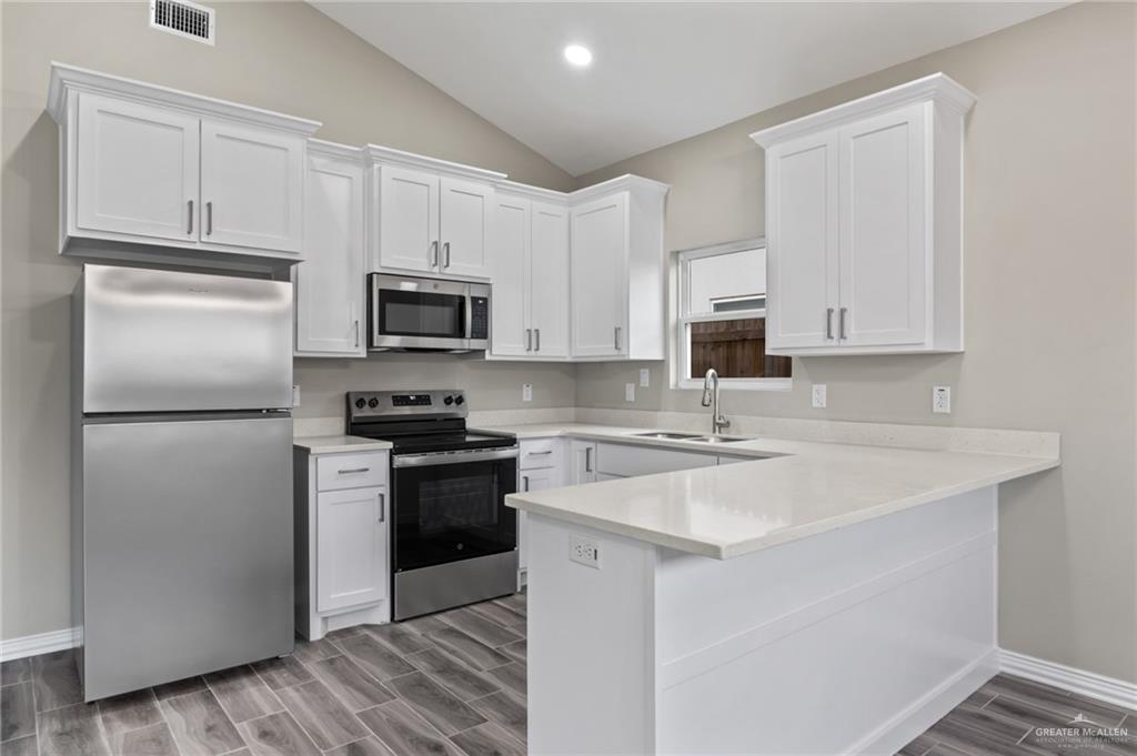 2604 Woodpecker Road, Unit 2 Weslaco, TX 78596 - Photo 5 of 16