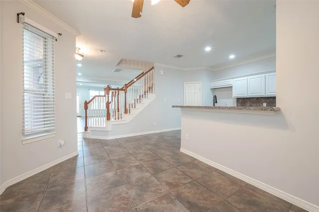 $2,850 | 5530 Kansas Street, Houston, TX 77007