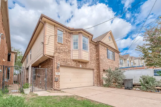 $2,850 | 5530 Kansas Street, Houston, TX 77007